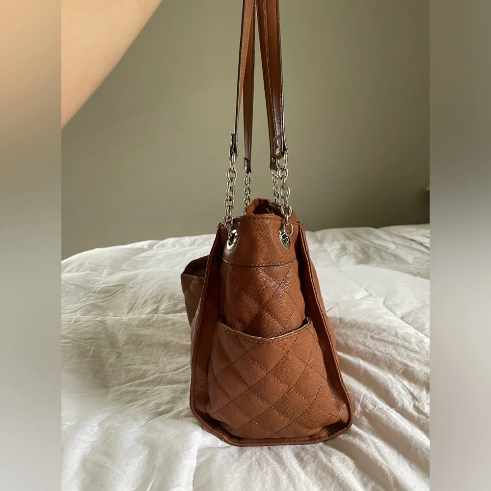 JONES NEW YORK quilted purse in caramel color - Picture 6 of 9